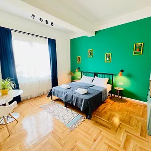 Апарт-отель Pirosmani Boutique 